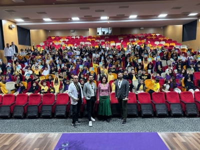 Okur Yazar Buluşmaları.Yıl boyunca gerçekleştirdiğimiz söyleşilerde değerli yazarlar Pınar Göçer, Murat Şahin ve Fatih Cem Gülbent öğrencilerimizle buluşarak hem eserleri üzerine keyifli sohbetler gerçekleştirmiş hem de yazarlık yolculuklarına dair ilham verici paylaşımlarda bulunmuşlardır.