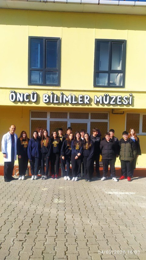 Müzelerde Keşfediyor, Derslerde Başarıyoruz.    Matematik, Fizik ve Kimya Müzede Hayat Buluyor.